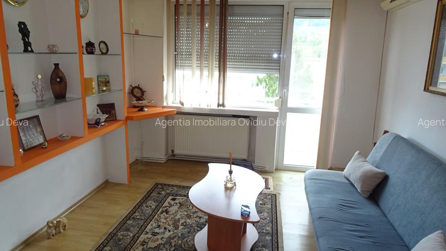 Vand apartament 2 camere in Deva, zona ultracentrala( Bd 1 Decembrie), mobilat - 2