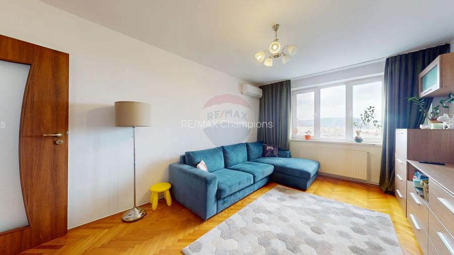 3 Camere Luminos | Vedere Deschisă către Tâmpa | Zonă Premium Scriitor - 5
