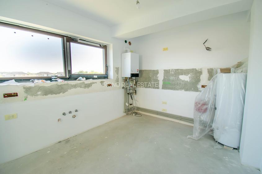Vila alipita,finalizata, impecabil executata, teren 350mp, preechipare AC - 12