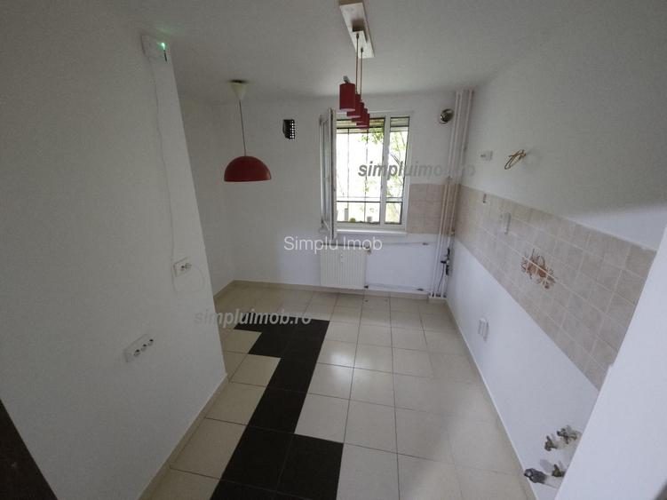 3 Camere Decomandat Renovat Ozana - 7