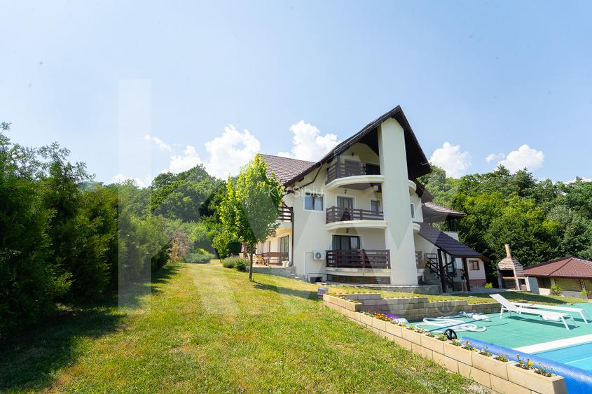 Vila exclusivista cu piscina si panorama de vis Cisnadioara - 10