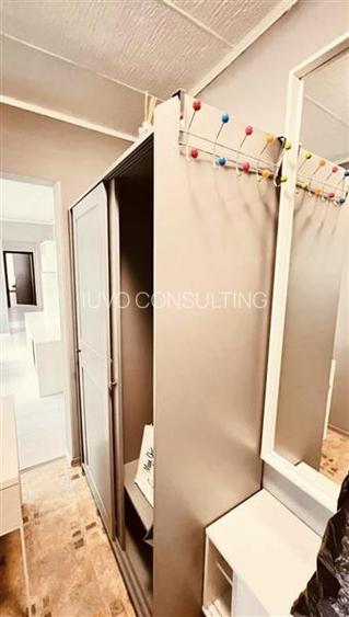 Vanzare Apartament 3 Camere Semidecomandat Bd.Ctin.Brancoveanu - 3