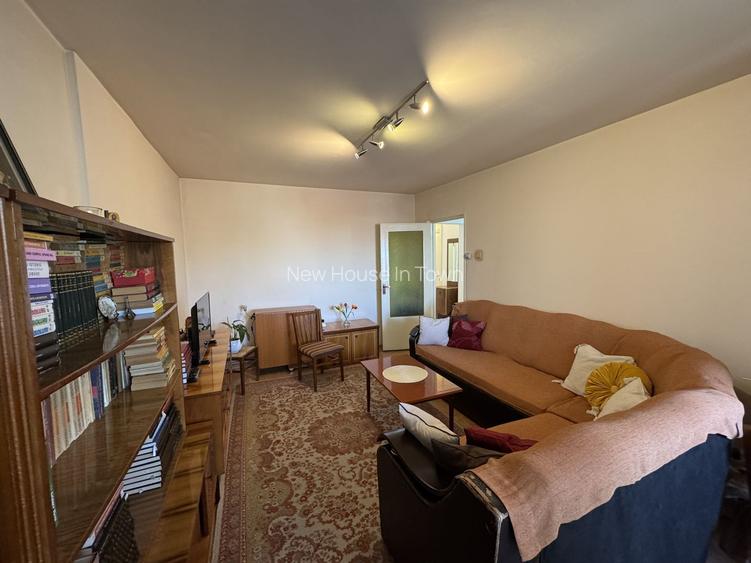 Apartament decomandat cu 3 camere in Florilor, strada Crinului - 2