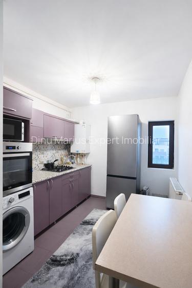 Str Diamantului 2 camere,geam baie,balcon închis,comision 0 - 5