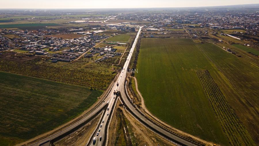 Proprietar vand teren INTRAVILAN, 35000mp, DNE85 cu acces direct la A7 - 4