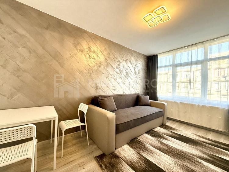 Garsoniera decomandata, etaj intermediar - Zona Tractorul, Coresi - 2