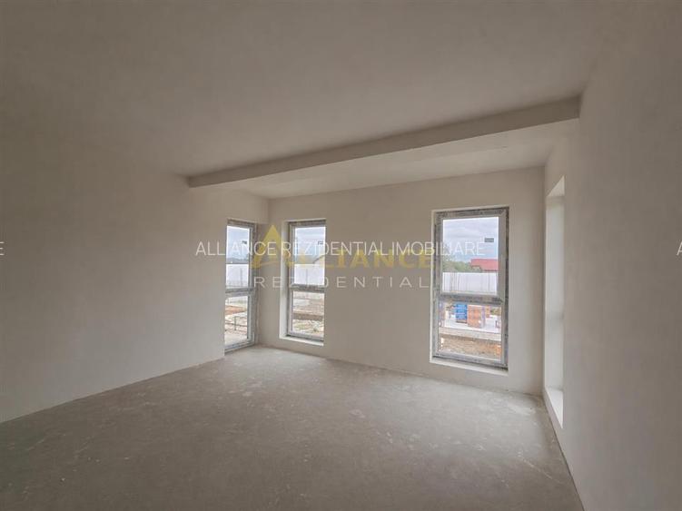 ANSAMBLU REZIDENTIAL- 200 m de STV- 4 camere - 2 bai - beci - 2