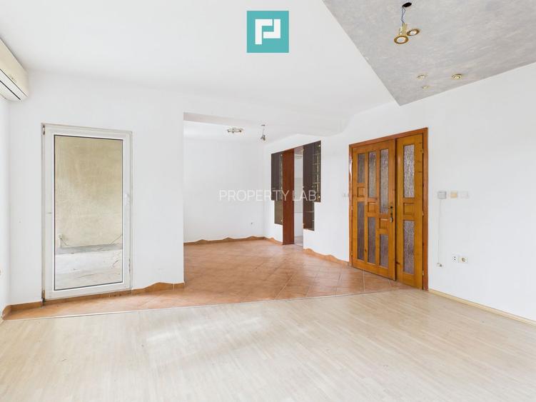 Vilă cu 5 camere pentru investiții în Dumbrăvița - 24