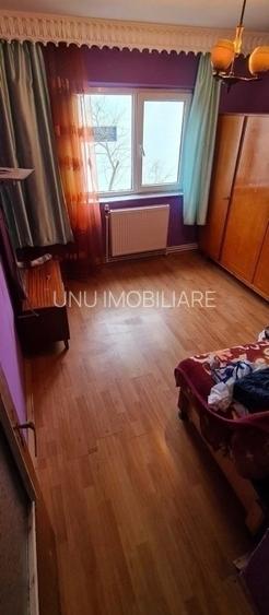 Etaj 2 - Dacia - Piata - 3 camere decomandat - liber - 8