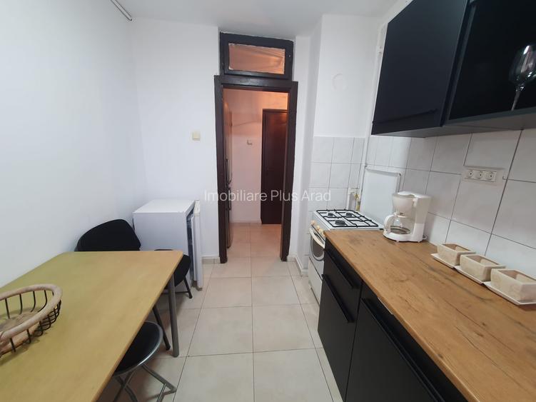 De inchiriat Apartament cu 2 camere in zona centrala - 11