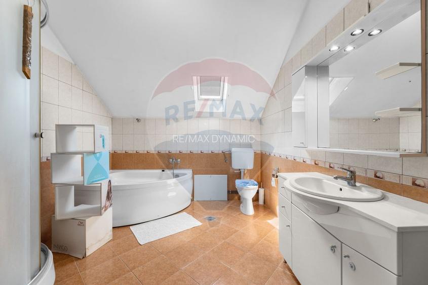 Apartament cu 3 camere de închiriat 125 mp - zona Grădiște - 10