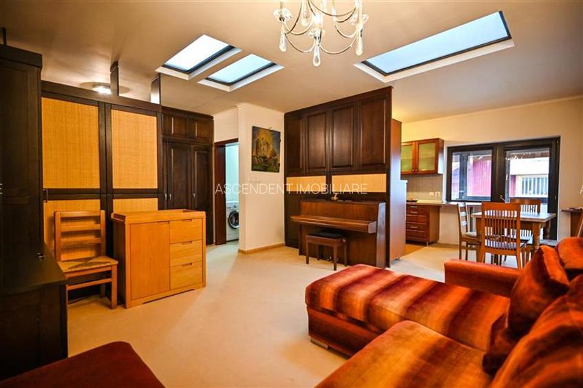 Film! Resedinta eleganta, accesorizata, in frumoasa statiune Poiana Brasov. - 22