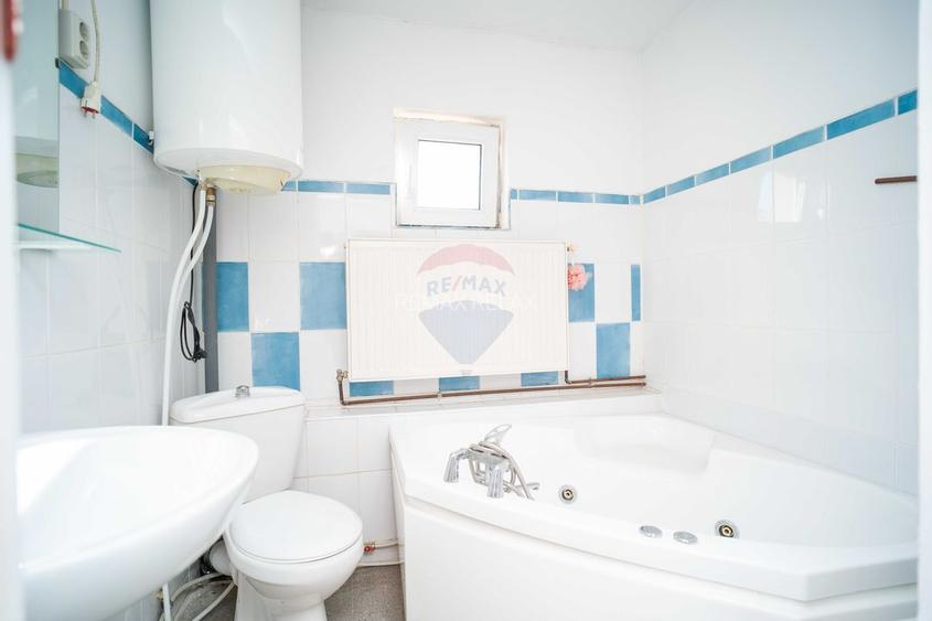 Casă / Vilă de vânzare 250mp, cu Teren 1560mp - Tomesti, Chicerea DN28 - 9