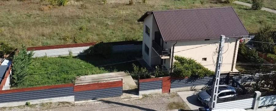 Vila cu 5 camere si 2 bai de vanzare in Horpaz