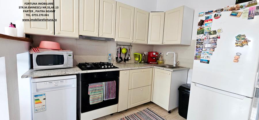 Proprietate in roznov - Vila si 900 mp teren