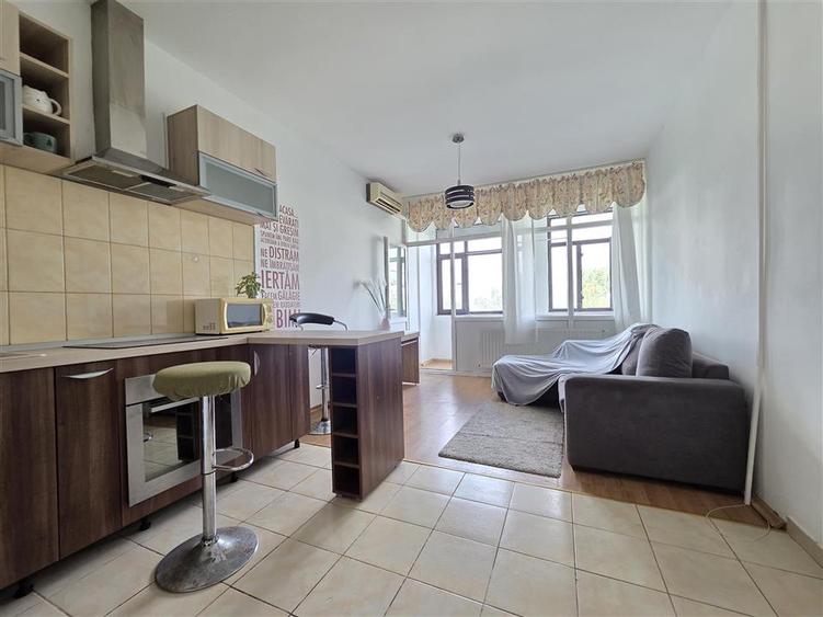 Apartament 2 Camere - Bloc 2008 - BV Socola - Granit