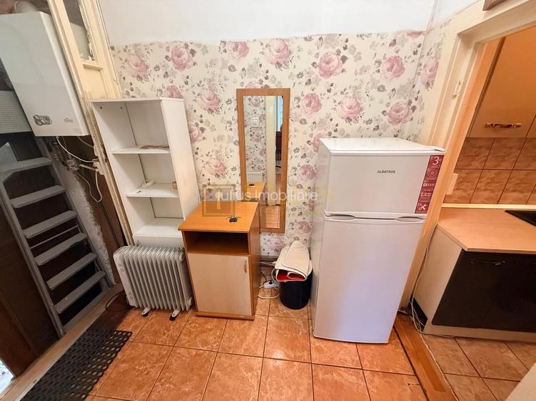 2 camere| Iosefin-vis a vis de Bega |zona superba| loc de parcare| curte comuna| - 12