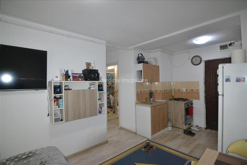Exclusiv ! Apartament 2 camere Tractorul etajul 1 - 4