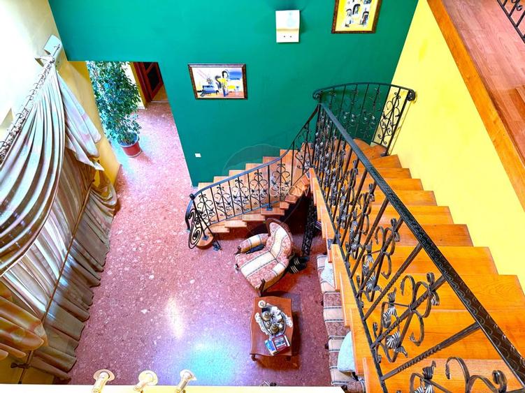 Casa interbelica de vanzare - probabil cea mai frumoasa din Roman - 12