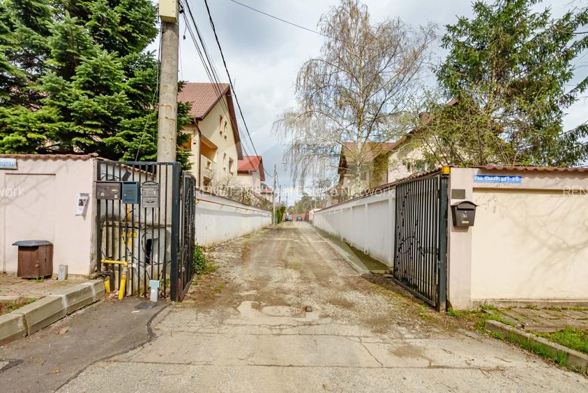 Casa spațioasă cu vedere la Lacul Grivița | 5 dormitoare | teren 793 mp - 34