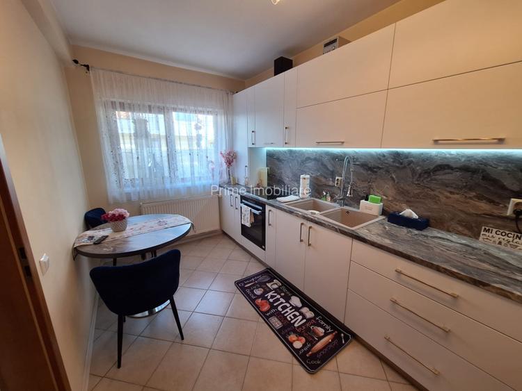 Casă de vânzare, P+1, 3 camere, 2 băi, 110mp, Zona Micești - 3