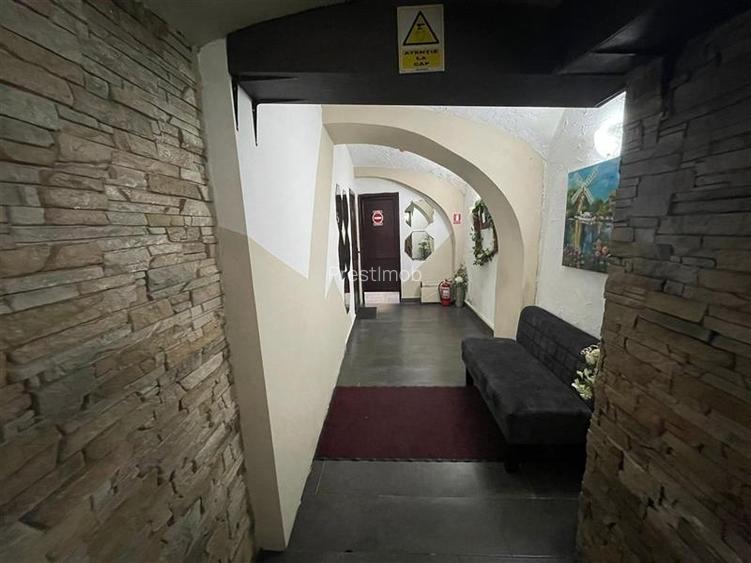 De vanzare spatiu comercial zona ultra centrala 277 mp - 17