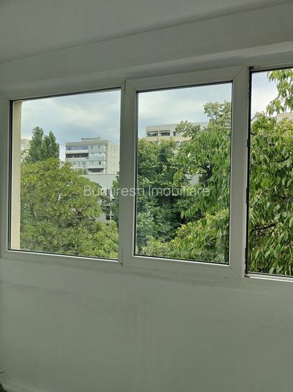 Titan,Metrou,Parc IOR,Spatios,GEAM LA BAIE,BUCATARIE MARE PATRATA Luminos,Liber! - 4