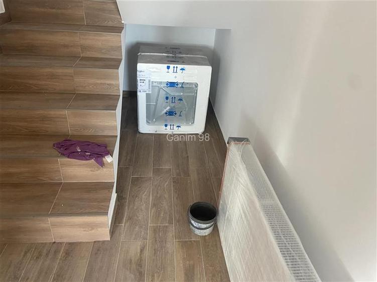 Casa de vanzare in Campineanca, parter si mansarda , suprafata 160 mp , teren 50 - 5