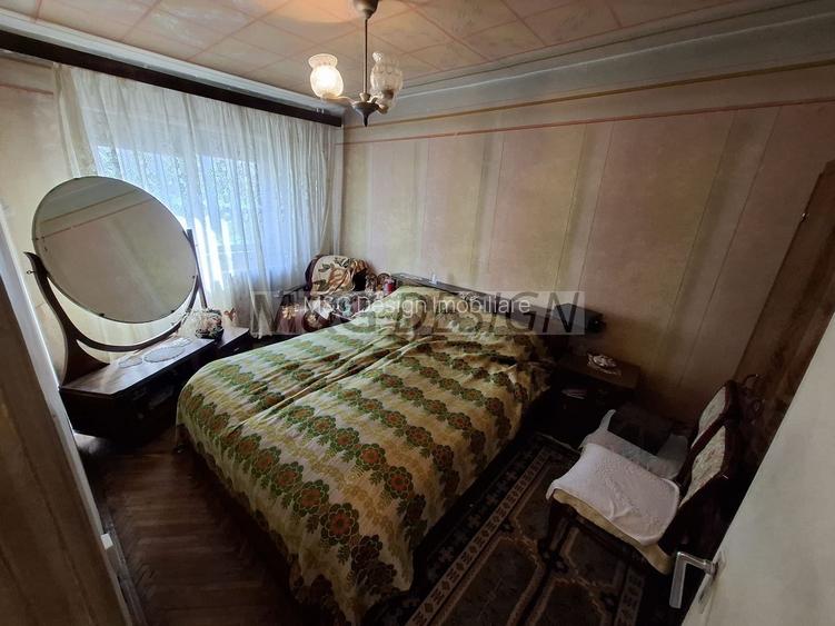 Complexul Studentesc, 2 camere cu balcon,parter - 15