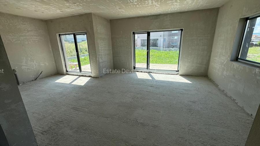 COMISION 0 - Casa individuala 4 camere 120 mp utili + GARAJ 467 teren - 10