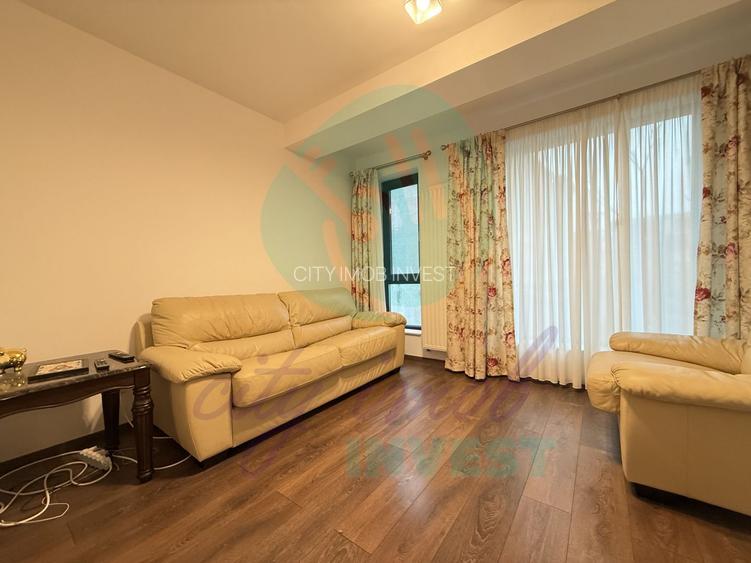 3 camere intr-o cladire cu arhitectura deosebita - 8