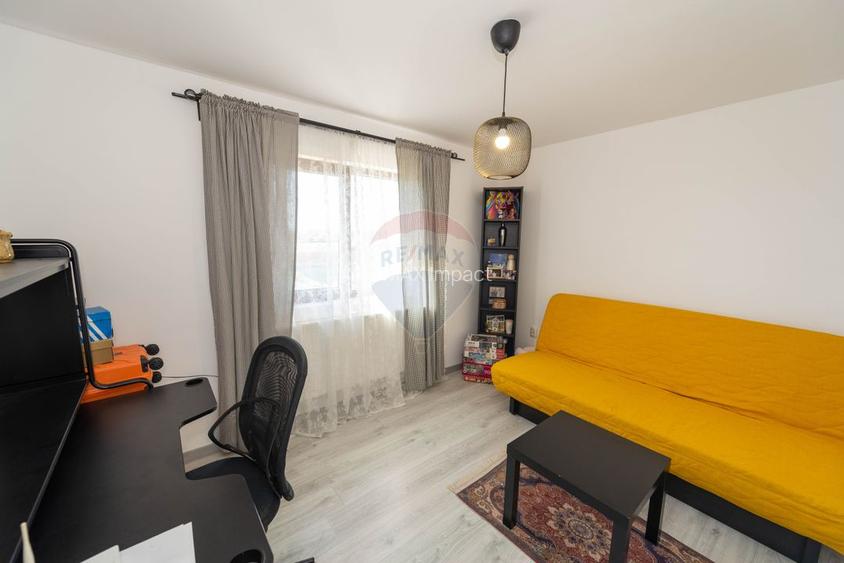 Casa cu 5 camere de vanzare Joita - 9