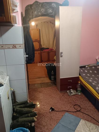 Vand casa 1 cam. in curte comuna - 2