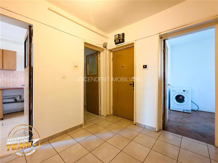 Decomandat pe 3 camere, 2 balcoane, locatie favorabila, Simeria, Sfantu Gheorghe - 18