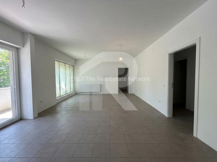 Spatiu Comercial , parter bloc nou construit , zona Nerva Traian - 6