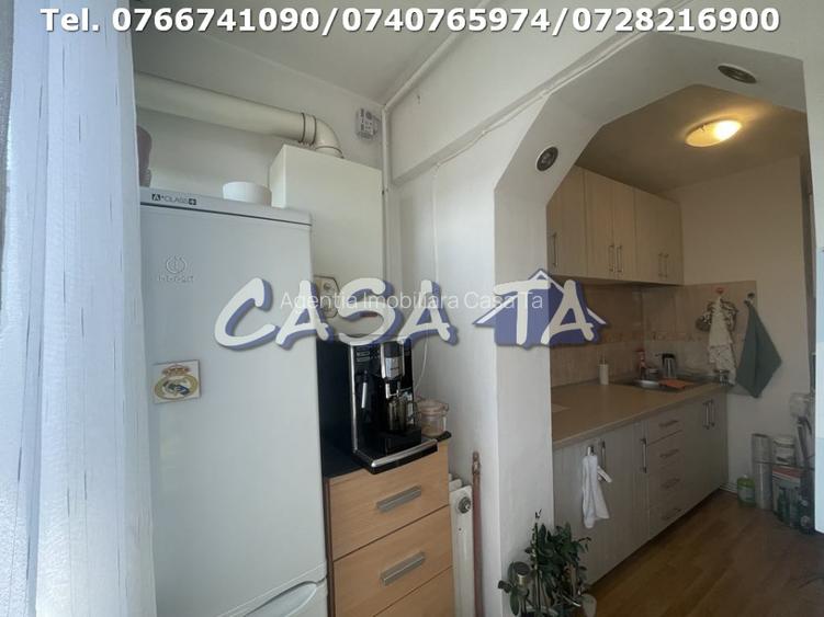 Apartament 2 Camere, Etaj 8/10 (lift nou), Strada Aleea Plopilor - 10