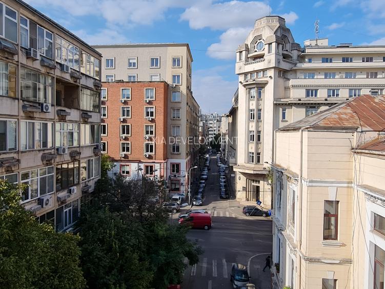 Spatiu birou - 5 camere - Universitate - 10