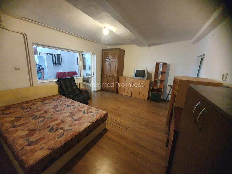 Km 5 - Hatman Arbore, Garsoniera la curte.mobilata, utilata. - 4