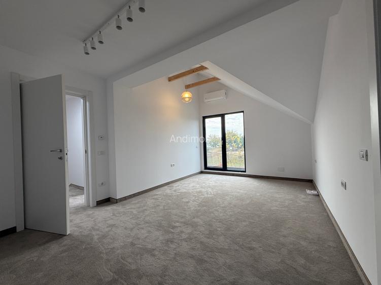 Vilă contemporană , finalizată în 2024, situată pe o stradă privată. - 18