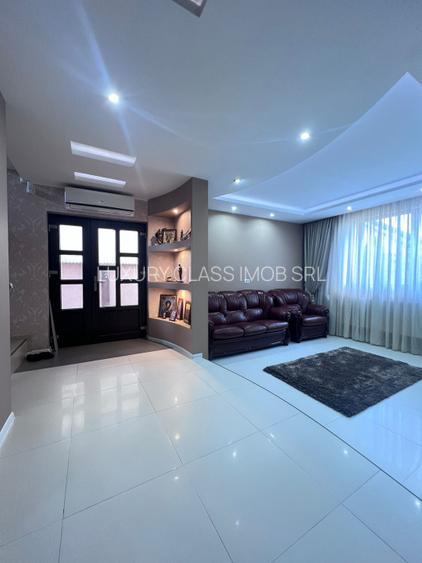 Vila Superba pentru 2 familii /9 Camere /Curte 721 - 10