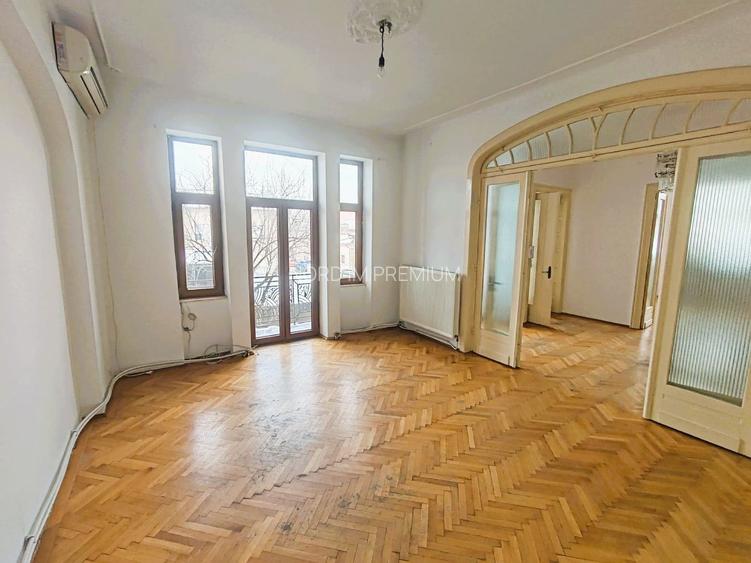 Un superb apartament 3 camere zona centrala - 4