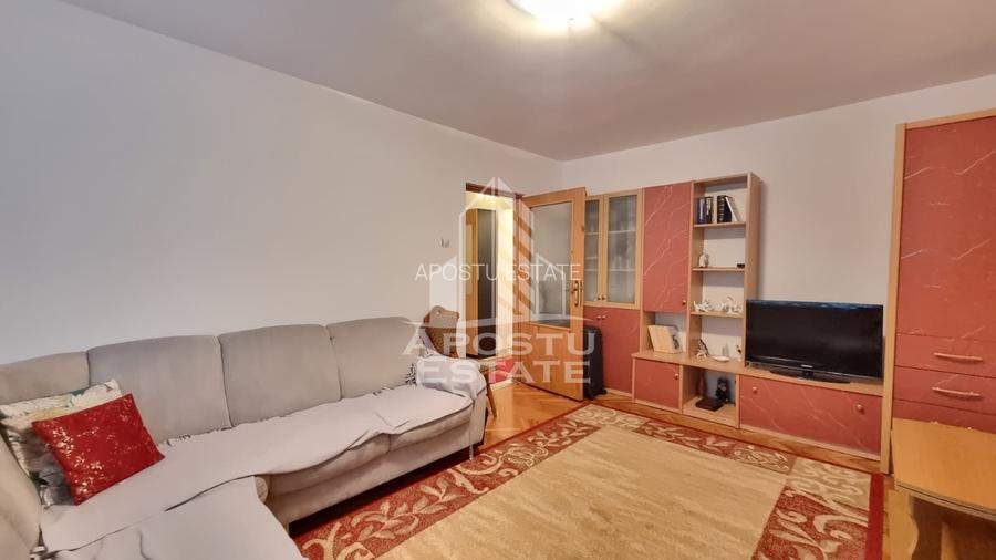 Apartament cu 3 camere, decomandat, 2 bai, zona Calea Aradului - 2