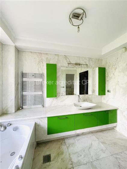 VANZARE VILA 8 CAMERE 652 mp teren zona Sisesti Sector 1 - 28