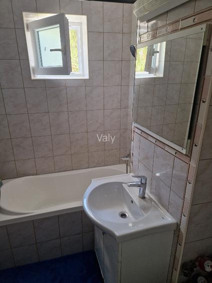 Vand apartament 2 camere, et. 2/4, decomandat, renovat total, spitalul militar.  - 4