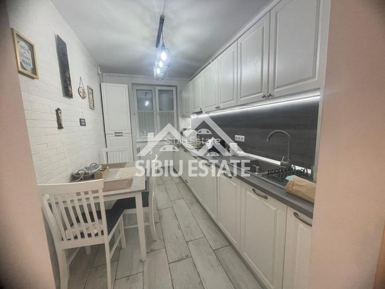 Apartament de inchiriat, cu 2 camere- zona Centrala, mobilat si utilat - 4