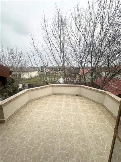 Casa Spatioasa cu Teren de 1000 mp | Poiana - 17