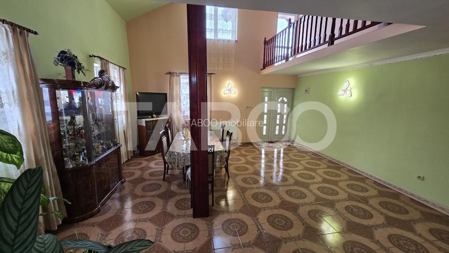 Casa individuala de vanzare cu 4 camere si curte libera 725mp in Daia - 2
