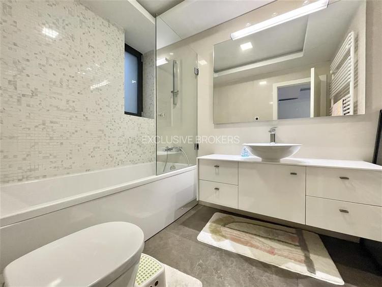 Luxury apartment   200 sqm usable  |Charles de Gaulle  2 parking - 17