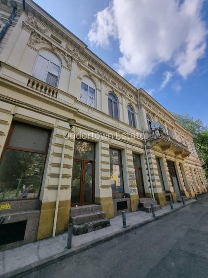 Casa lui Nicolae Dinischiotu - 60 camere - Imobil Istoric - 3