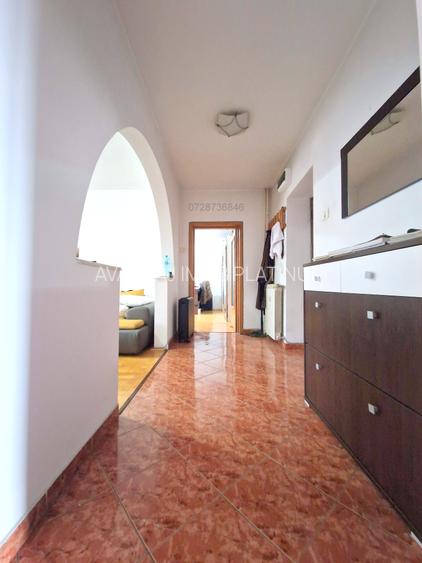 Bulevardul Decebal stradal, vedere la bulevard - 10